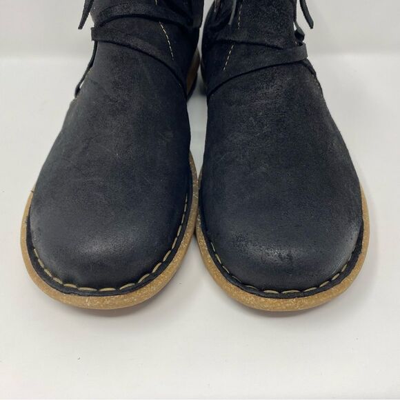BORN 10 Women’s Tarklin Black Distressed Black Suede Ankle Chukka Boots Winter - Picture 4 of 16